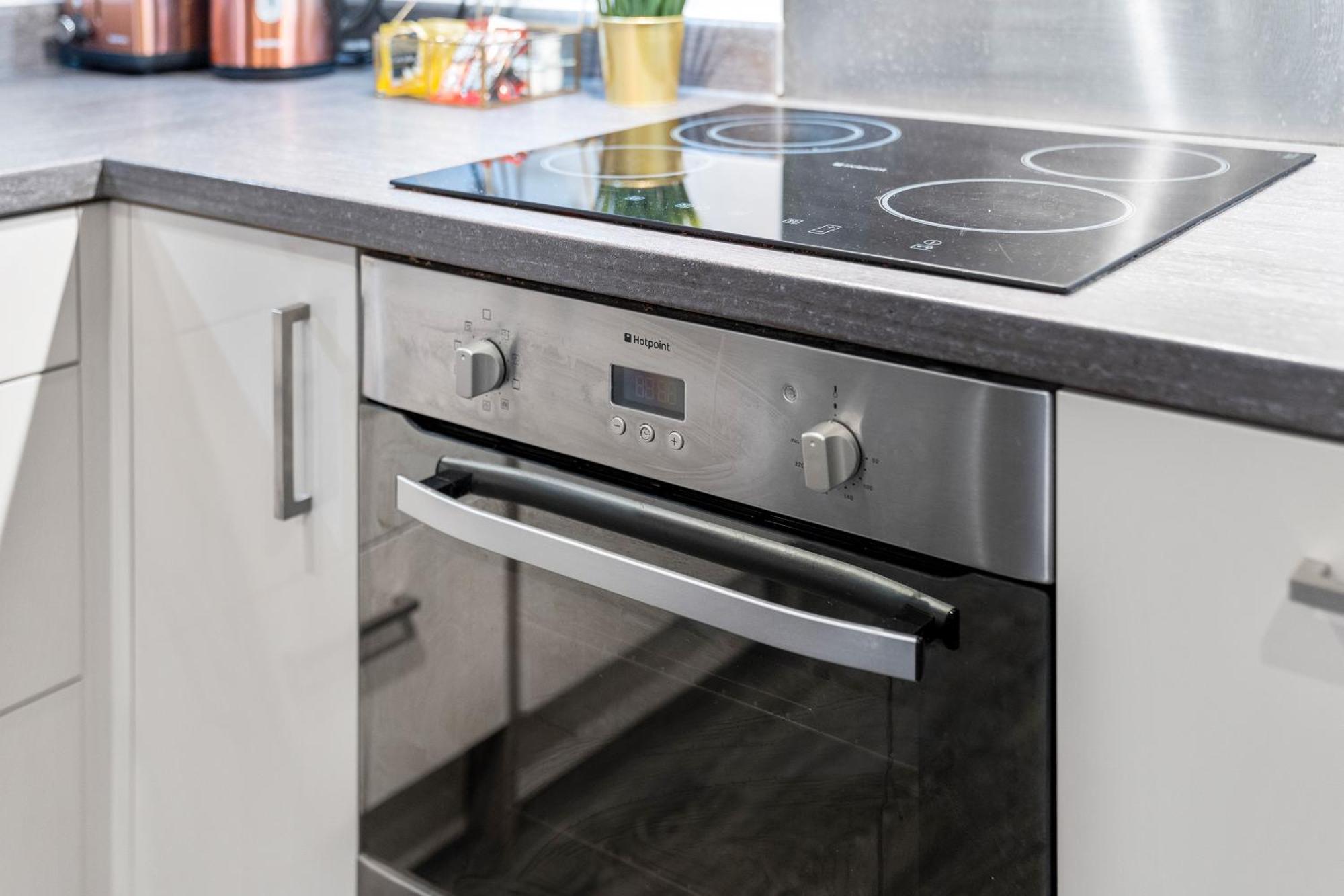 New Luxe Apartment - Secure Parking - Birmingham City Centre - Netflix - Wifi - Top Rated - 54M Buitenkant foto