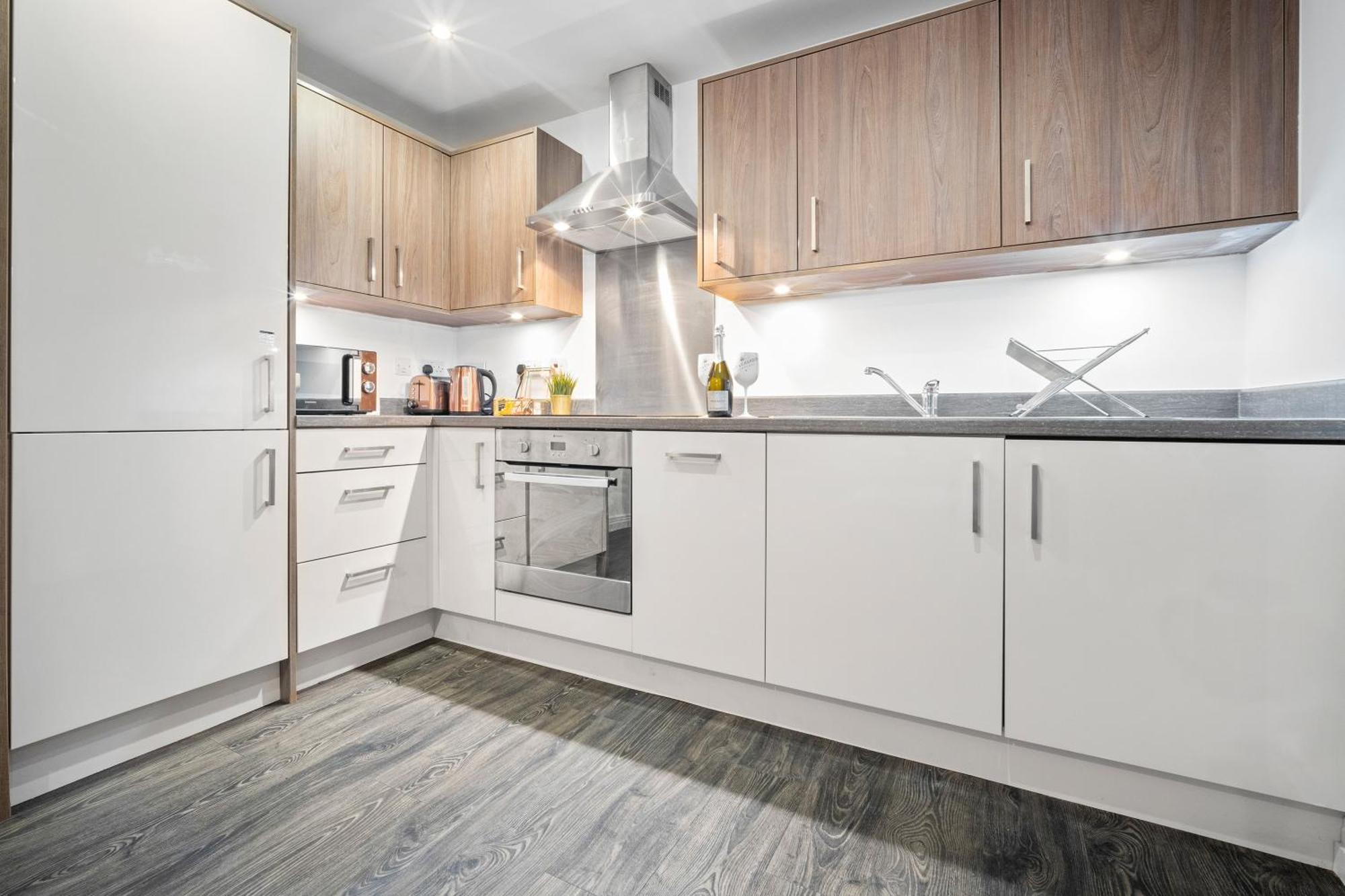 New Luxe Apartment - Secure Parking - Birmingham City Centre - Netflix - Wifi - Top Rated - 54M Buitenkant foto